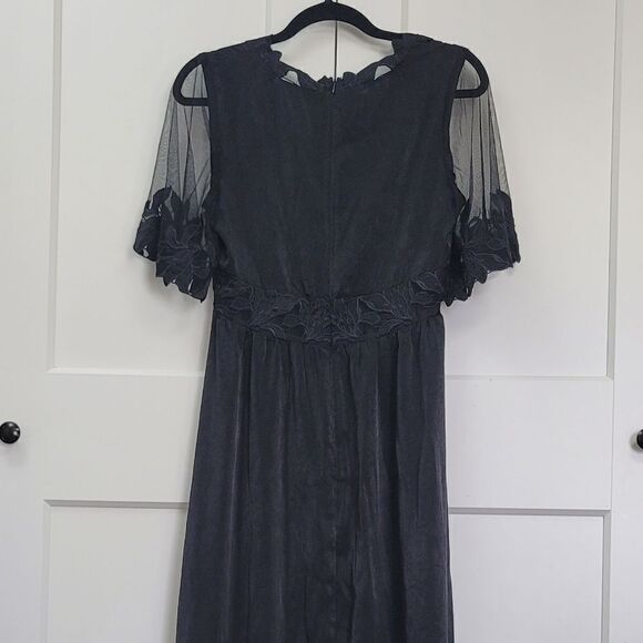 Wild honey black lace maxi dress, medium - Picture 6 of 9